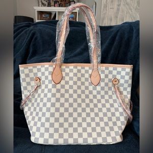 Brand new checkered tote
